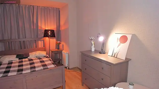 OdellaFrake online show from October 21, 8:35 pm