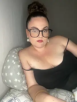 whitequeen xxx online show from September 12, 8:38 pm