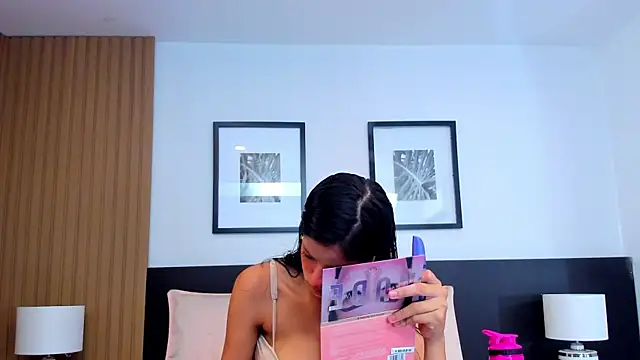 catalina jolie online show from December 1, 4:27 am