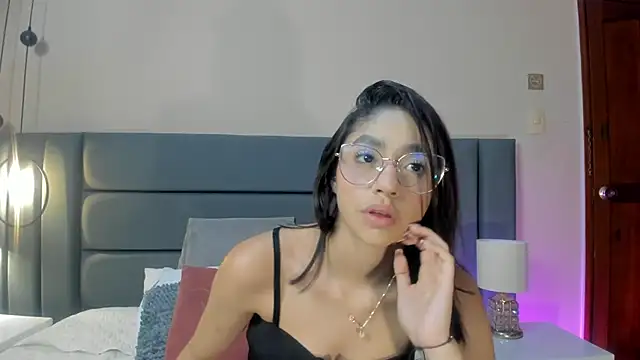 IvyJhons online show from October 4, 12:11 pm