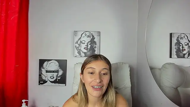 SophiaaLee online show from July 23, 12:12 am