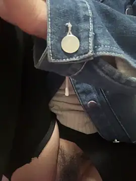 crhong666 online show from March 19, 5:56 am