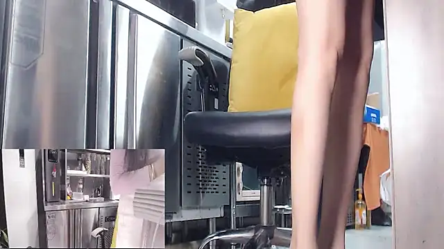 Eileen-L online show from October 3, 12:05 am