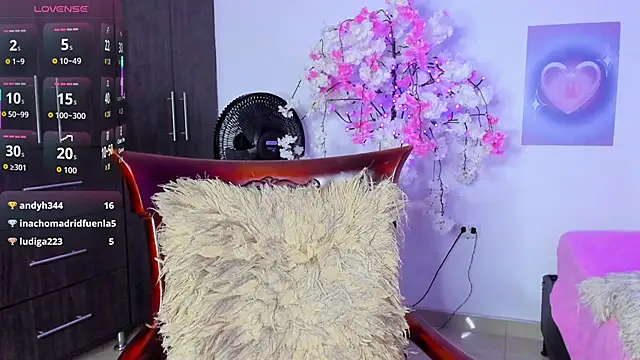 Snapshot of ashly_pnik1 chatting on September 20, 3:49 am ashly pnik1 online show from September 20, 3:49 am
