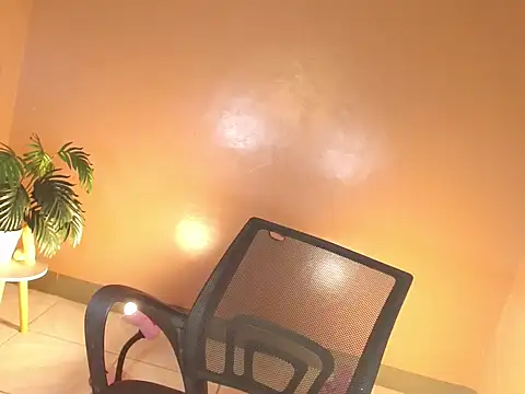 seductivehugecumontopx online show from November 12, 10:02 am