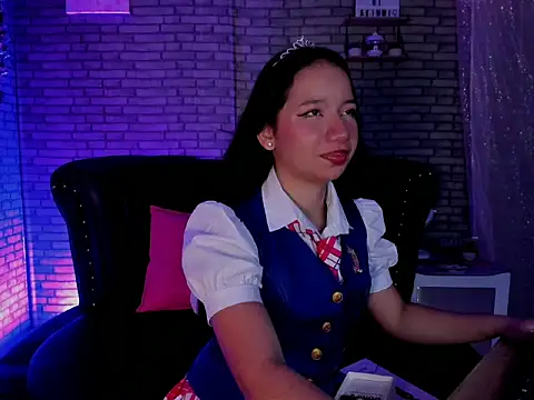 Snapshot of akimy_teen chatting on October 7, 7:29 pm akimy teen online show from October 7, 7:29 pm
