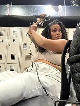 Snapshot of Sexilexiprincess chatting on October 27, 3:57 am Sexilexiprincess online show from October 27, 3:57 am