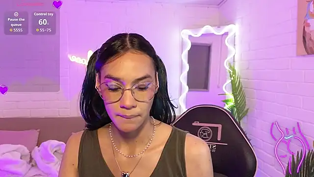 artemiss tay online show from November 4, 7:08 pm