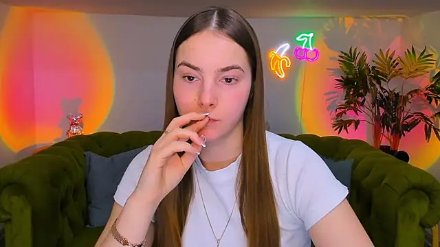 rad rebel  online show from December 14, 9:15 am