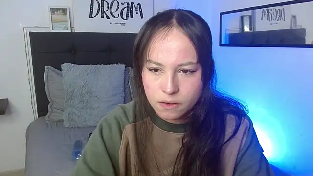 Snapshot of Eymmy_24 chatting on September 16, 2:30 am Eymmy 24 online show from September 16, 2:30 am