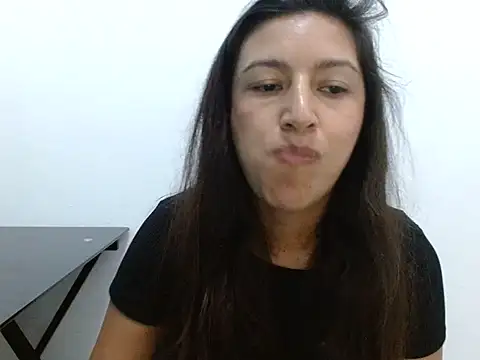 SarahFriendly online show from March 17, 1:59 pm