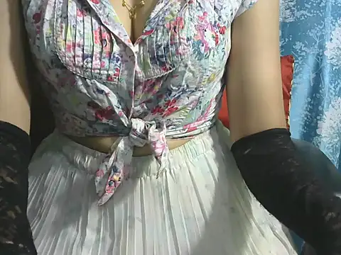 sheetal-sheetal95 online show from April 23, 6:10 pm