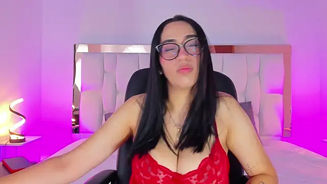 Snapshot of Camille_Juicy chatting on September 16, 12:57 pm Camille Juicy online show from September 16, 12:57 pm