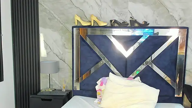 VanessaHard as online show from February 16, 10:20 pm