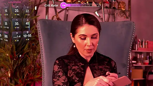 DahliaVonLure online show from April 12, 5:10 am