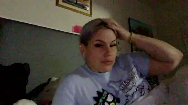 toomuchofafreak online show from January 15, 12:11 pm