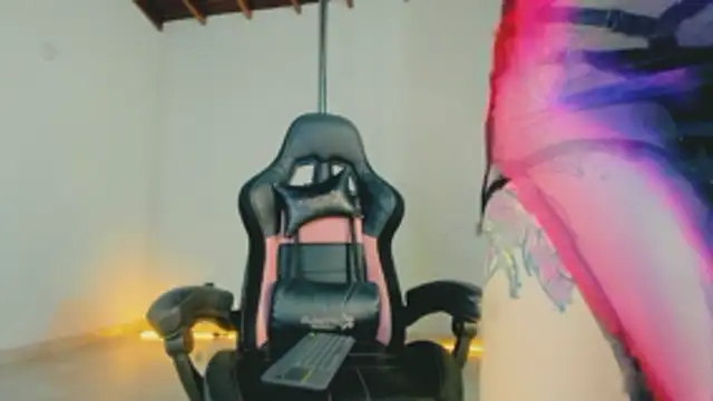 auraeroticaxxx online show from April 4, 6:12 am