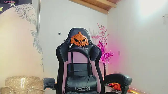 auraeroticaxxx online show from October 29, 7:12 am