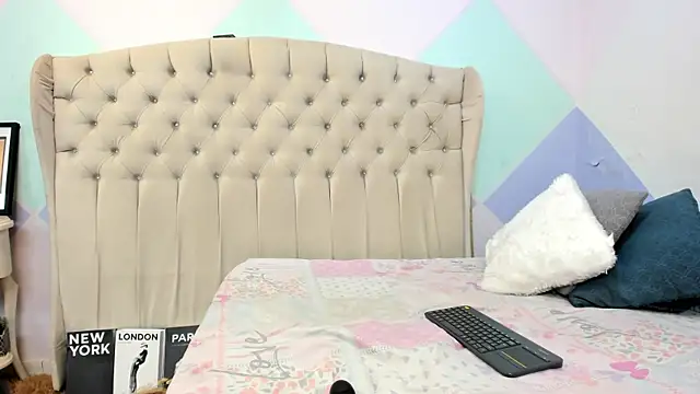 ZaharaSkylar online show from November 24, 1:57 pm