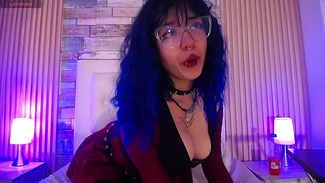 rihonna hs8 online show from April 6, 7:26 pm