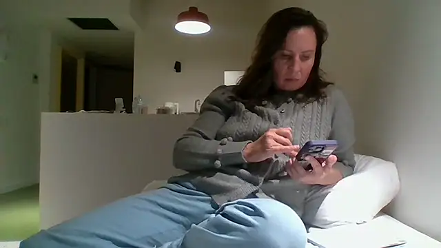 Snapshot of ALICAINWONDERLAND chatting on October 13, 8:11 pm ALICAINWONDERLAND online show from October 13, 8:11 pm