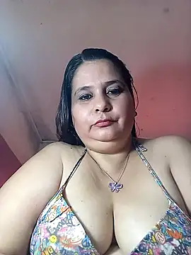 Ayma1983 online show from February 9, 7:05 pm