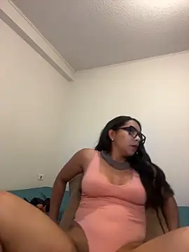 princesaliay online show from April 4, 11:09 am