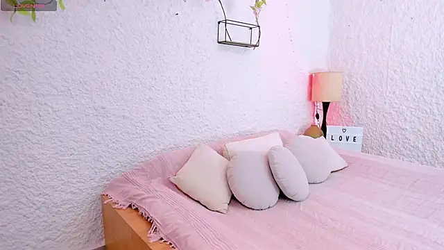 violet belle  online show from November 24, 12:18 pm