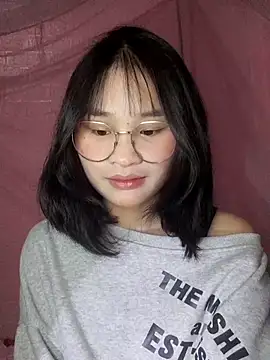 saronla 03 online show from February 4, 8:34 pm