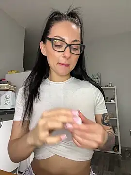 kaonasssiii online show from September 22, 5:55 pm