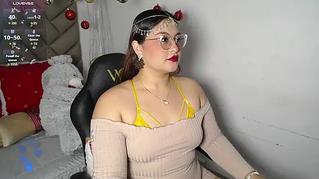 heluejamil online show from December 4, 8:09 pm