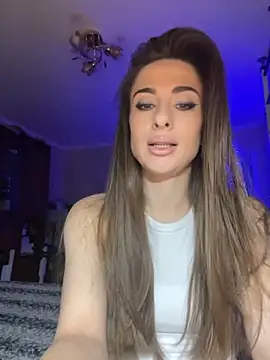 Snapshot of _shadylady_ chatting on October 4, 4:33 pm shadylady online show from October 4, 4:33 pm