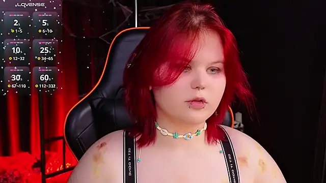 fillisfox  online show from October 31, 4:44 pm