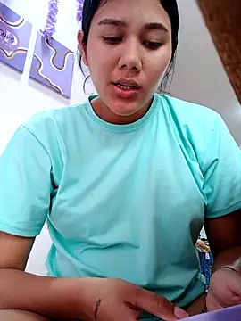 Snapshot of burbuja02 chatting on October 11, 3:37 pm burbuja02 online show from October 11, 3:37 pm