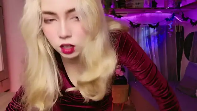 Snapshot of Natalia_novna chatting on October 5, 8:03 pm Natalia novna online show from October 5, 8:03 pm