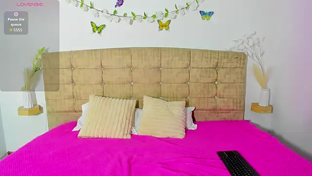 Electra  moon online show from April 26, 6:16 pm