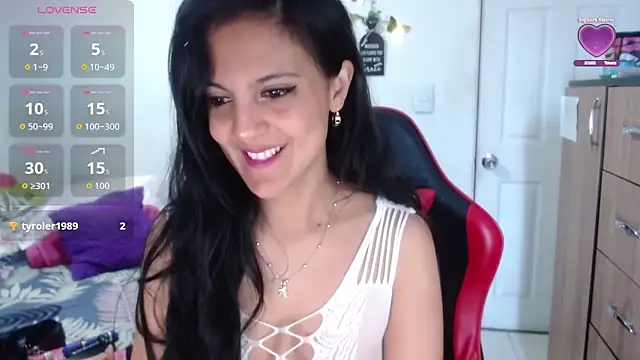 BasmaHernandez online show from September 19, 1:21 pm