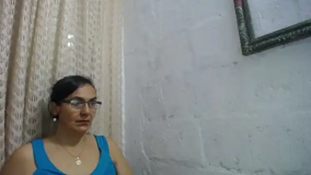 gabbyparker  online show from March 1, 9:20 am