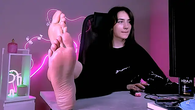 olivianorton online show from February 24, 2:59 pm