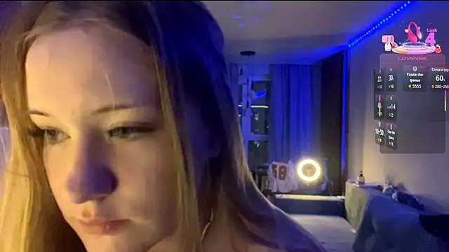 PandaFluff online show from January 5, 5:27 pm