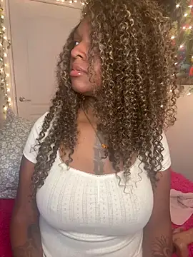 MistiSavannah online show from March 28, 3:00 pm