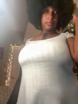 MistiSavannah online show from June 16, 2:23 am