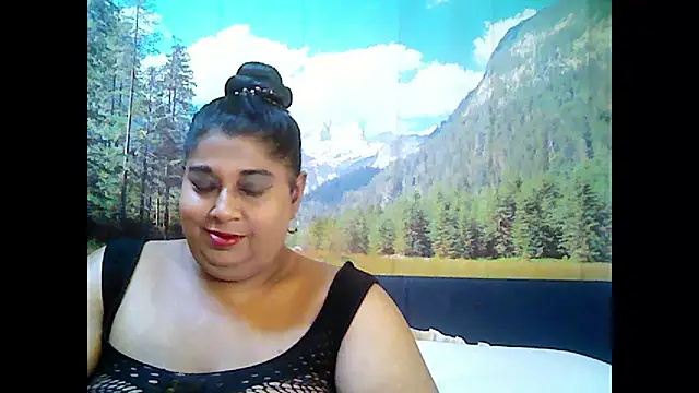 Snapshot of indianhoney694u chatting on September 27, 6:20 am indianhoney694u online show from September 27, 6:20 am