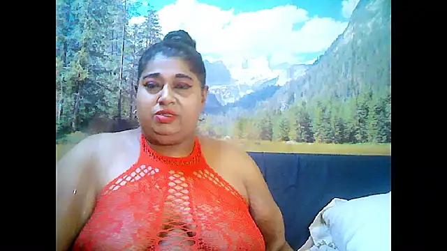 Snapshot of indianhoney694u chatting on October 11, 5:23 am indianhoney694u online show from October 11, 5:23 am