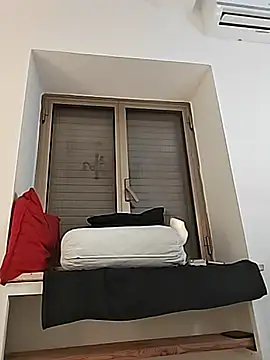 DaisyDea online show from November 18, 5:14 pm