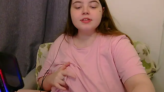 brattyprincessemma online show from October 31, 8:02 pm