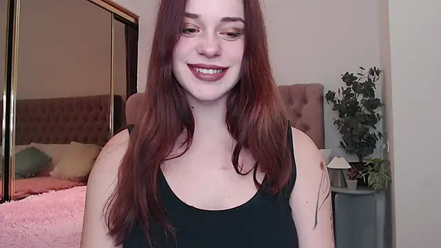 Snapshot of Little_melodyy chatting on October 19, 10:01 pm Little melodyy online show from October 19, 10:01 pm