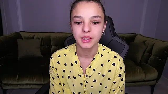 AnitaBambie online show from November 29, 2:21 pm