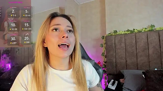 LanaMills  online show from February 3, 4:43 am