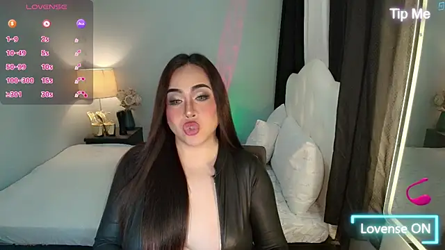 Snapshot of Unforgettable_Maria chatting on October 24, 3:46 am Unforgettable Maria online show from October 24, 3:46 am